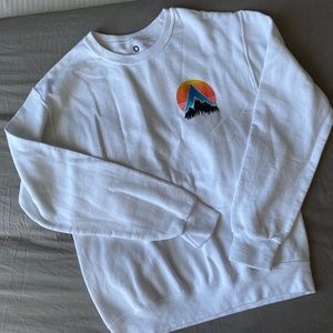 American Outdoors White Alpine Sweatshirt